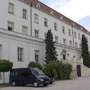 PIC 019